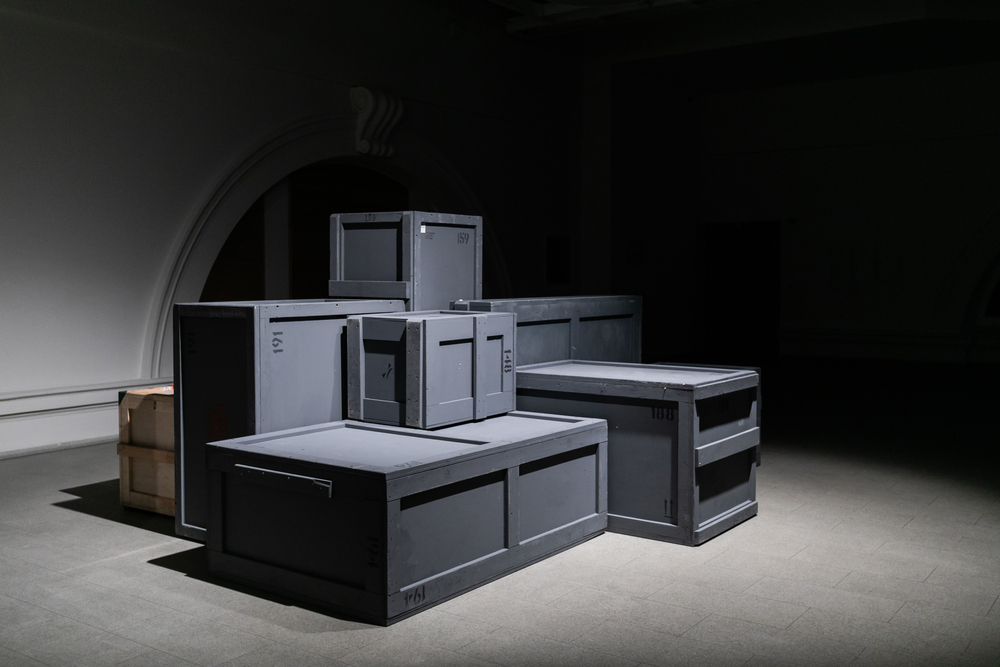 grey temperature controlled shipping crates